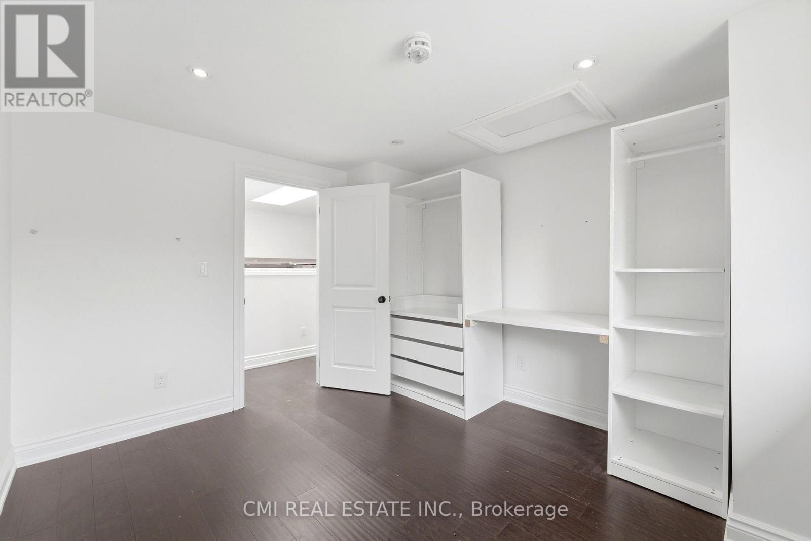677 Lomond Crescent, Burlington, ON