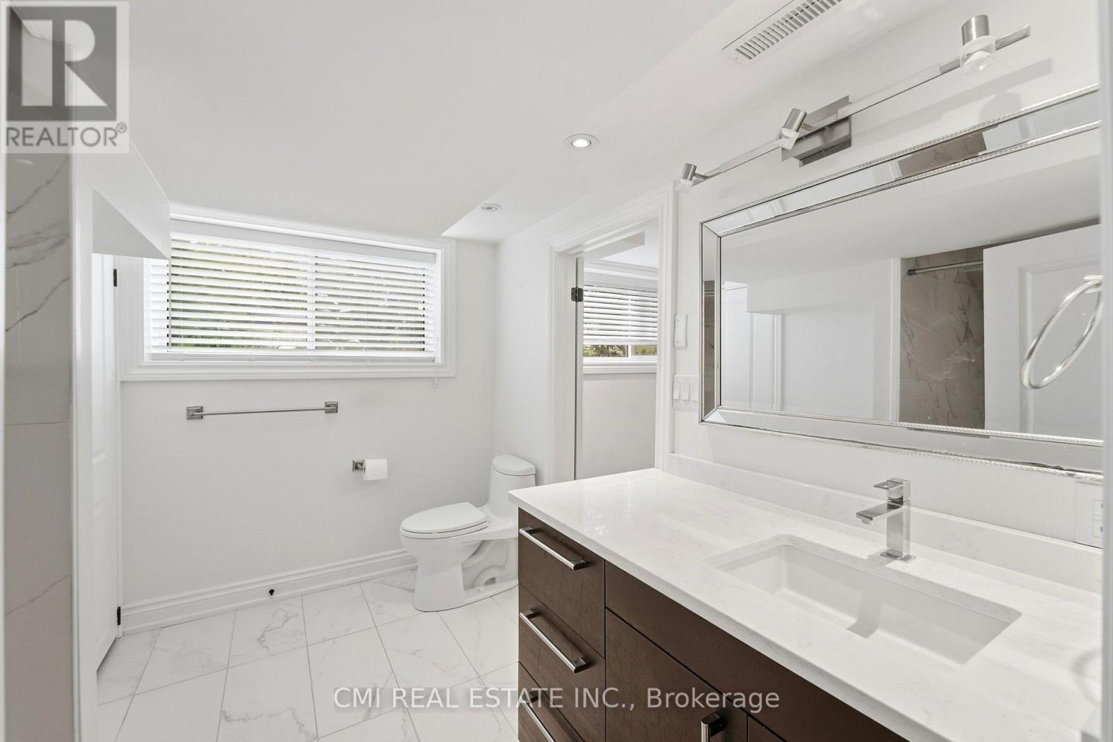 677 Lomond Crescent, Burlington, ON