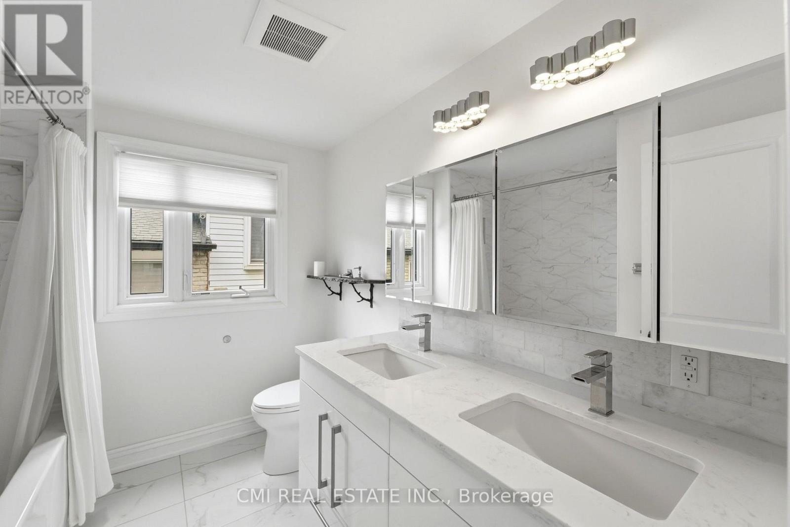 677 Lomond Crescent, Burlington, ON