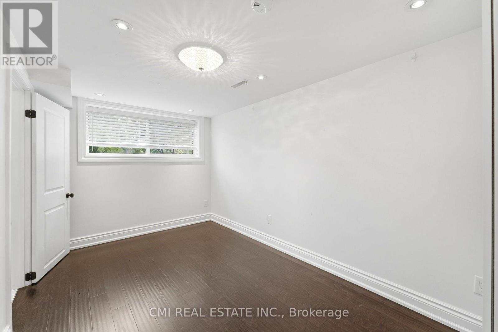 677 Lomond Crescent, Burlington, ON