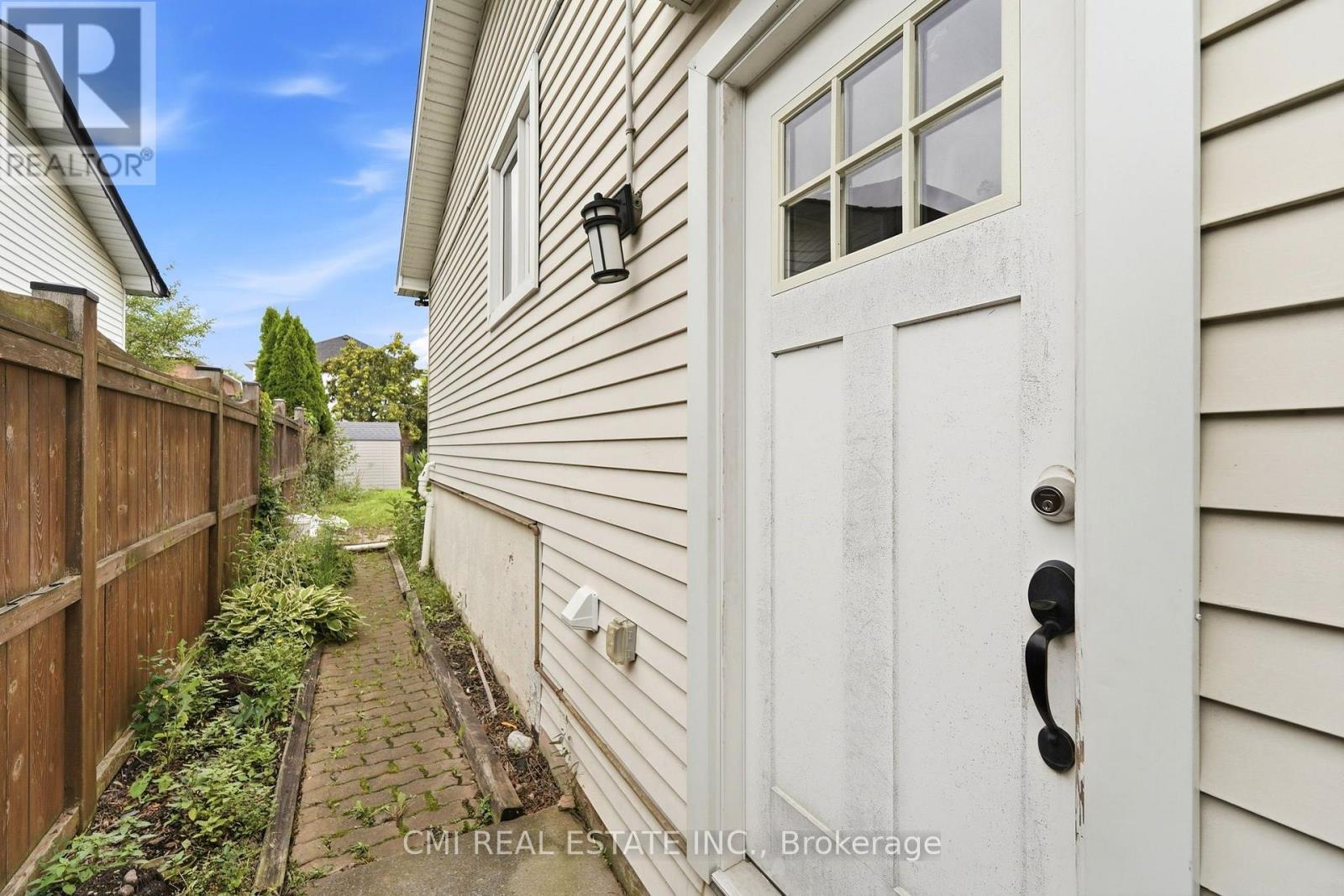 677 Lomond Crescent, Burlington, ON
