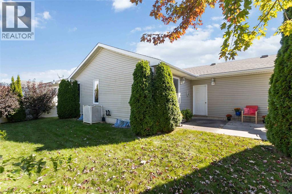 458 Richard Crescent, Strathroy, ON
