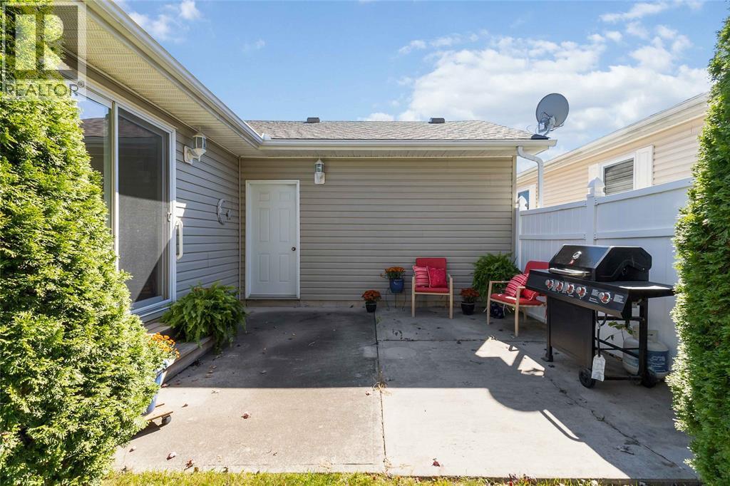 458 Richard Crescent, Strathroy, ON