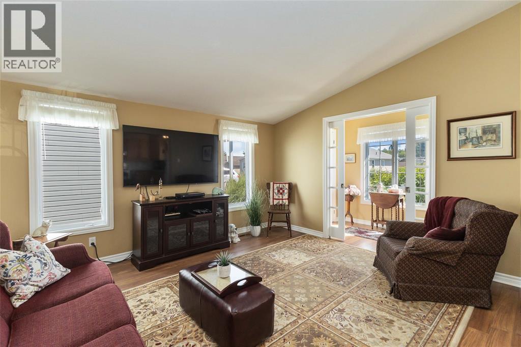 458 Richard Crescent, Strathroy, ON