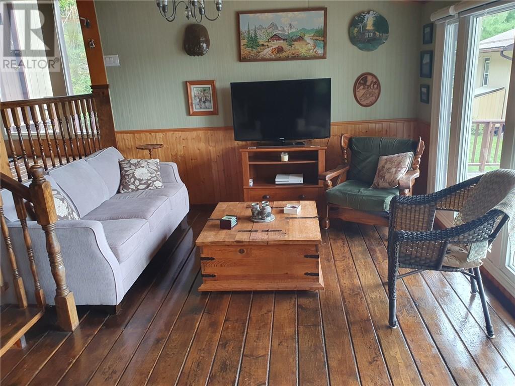 13 Tyson Lake, Killarney, ON
