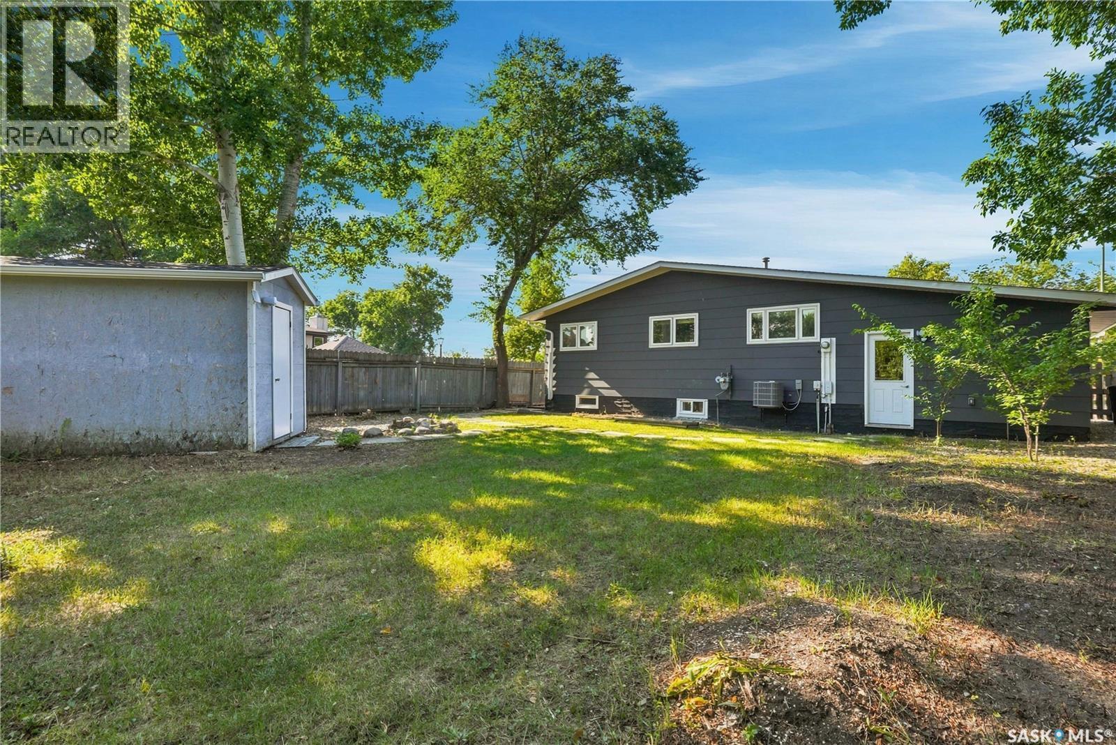 607 Lenore Drive, Saskatoon, SK