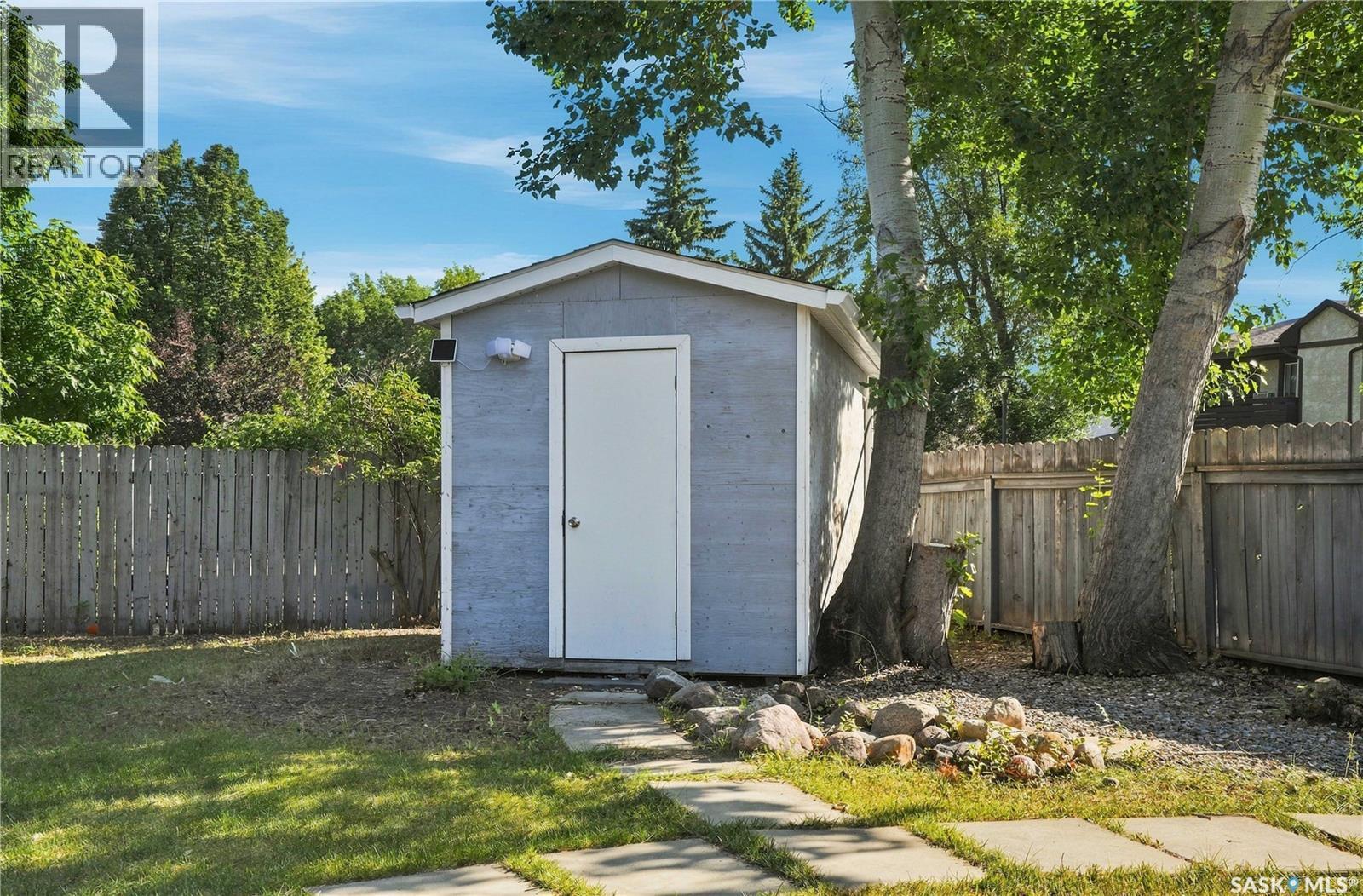 607 Lenore Drive, Saskatoon, SK