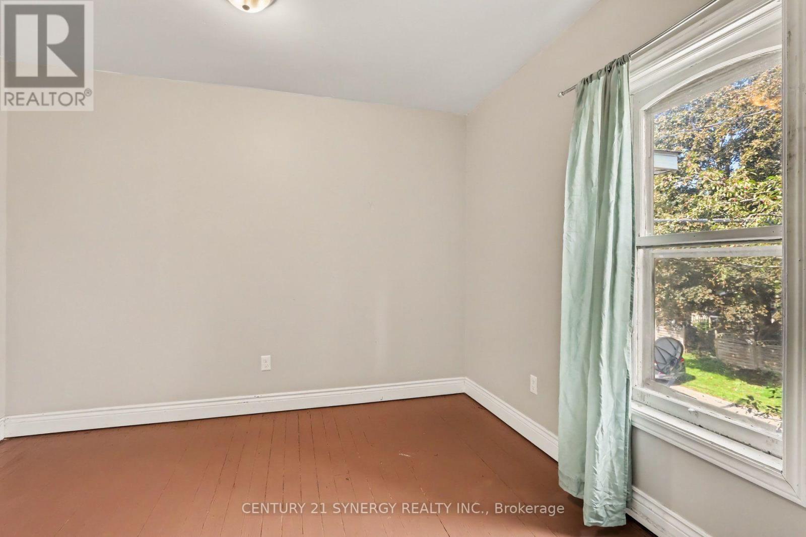 37 Smiths Falls Avenue, Smiths Falls, ON