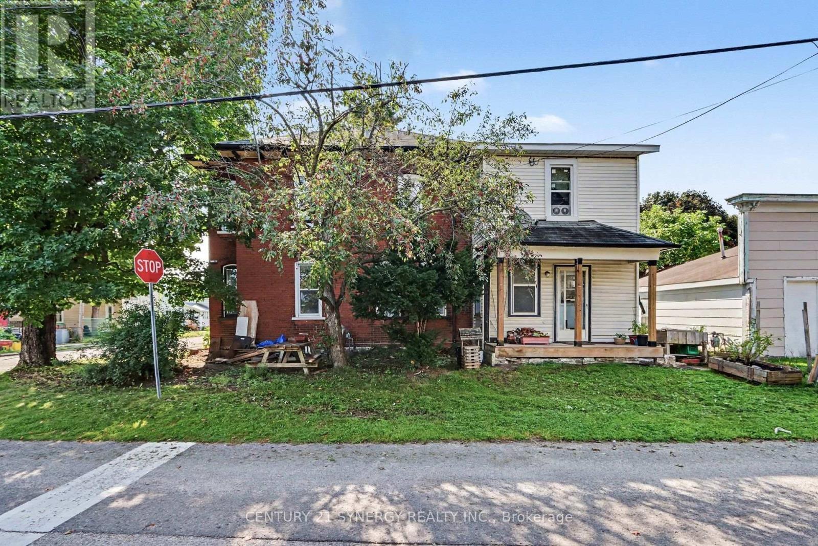 37 Smiths Falls Avenue, Smiths Falls, ON