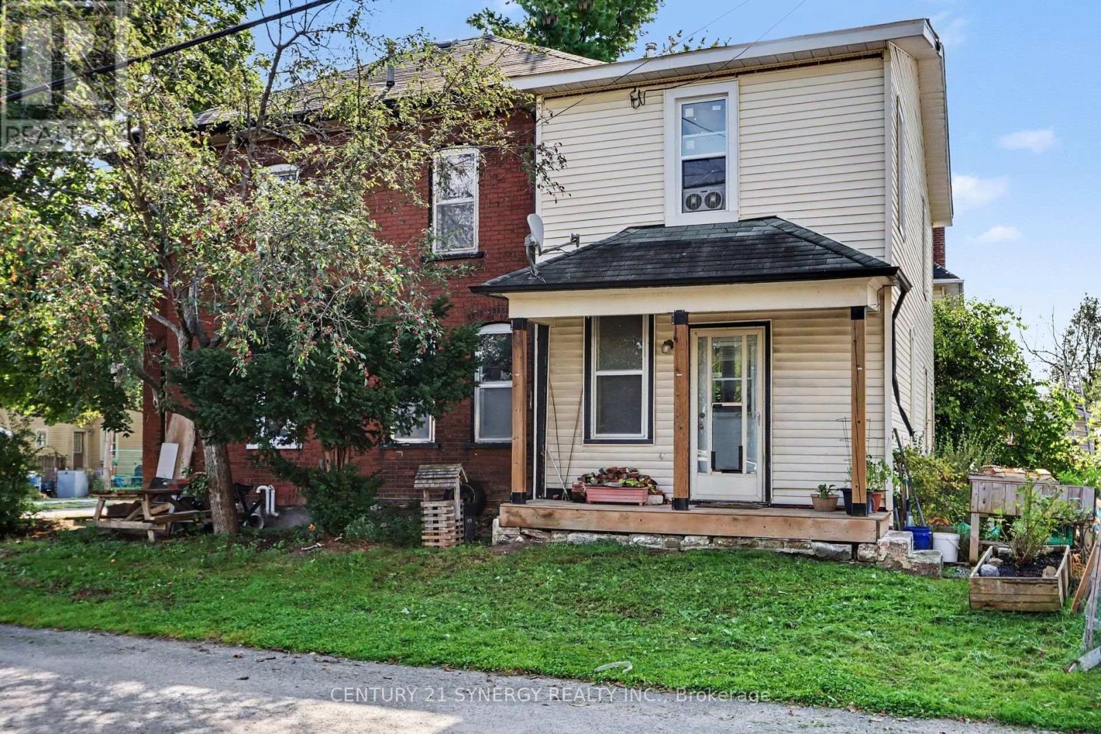 37 Smiths Falls Avenue, Smiths Falls, ON