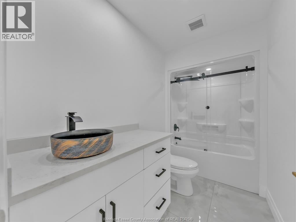 3672 Sutton Avenue, Windsor, ON