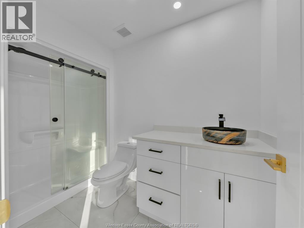 3672 Sutton Avenue, Windsor, ON