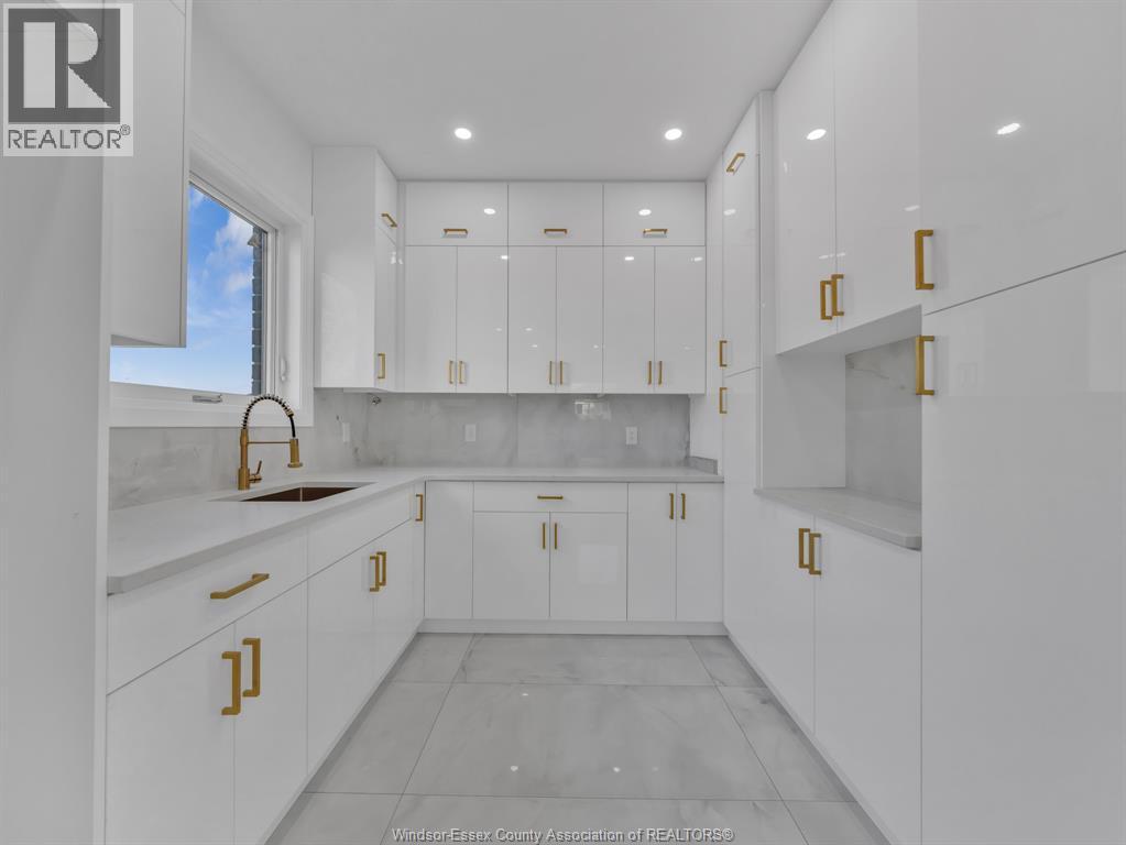 3672 Sutton Avenue, Windsor, ON