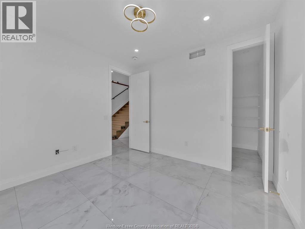 3672 Sutton Avenue, Windsor, ON