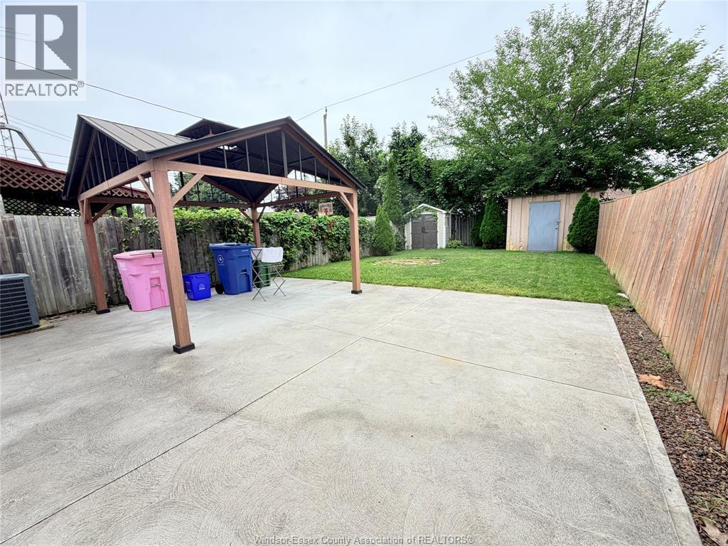 1670 Albert Road, Windsor, ON