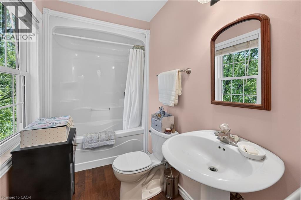 413 8Th Conc Rd Enr Concession, Clear Creek, ON