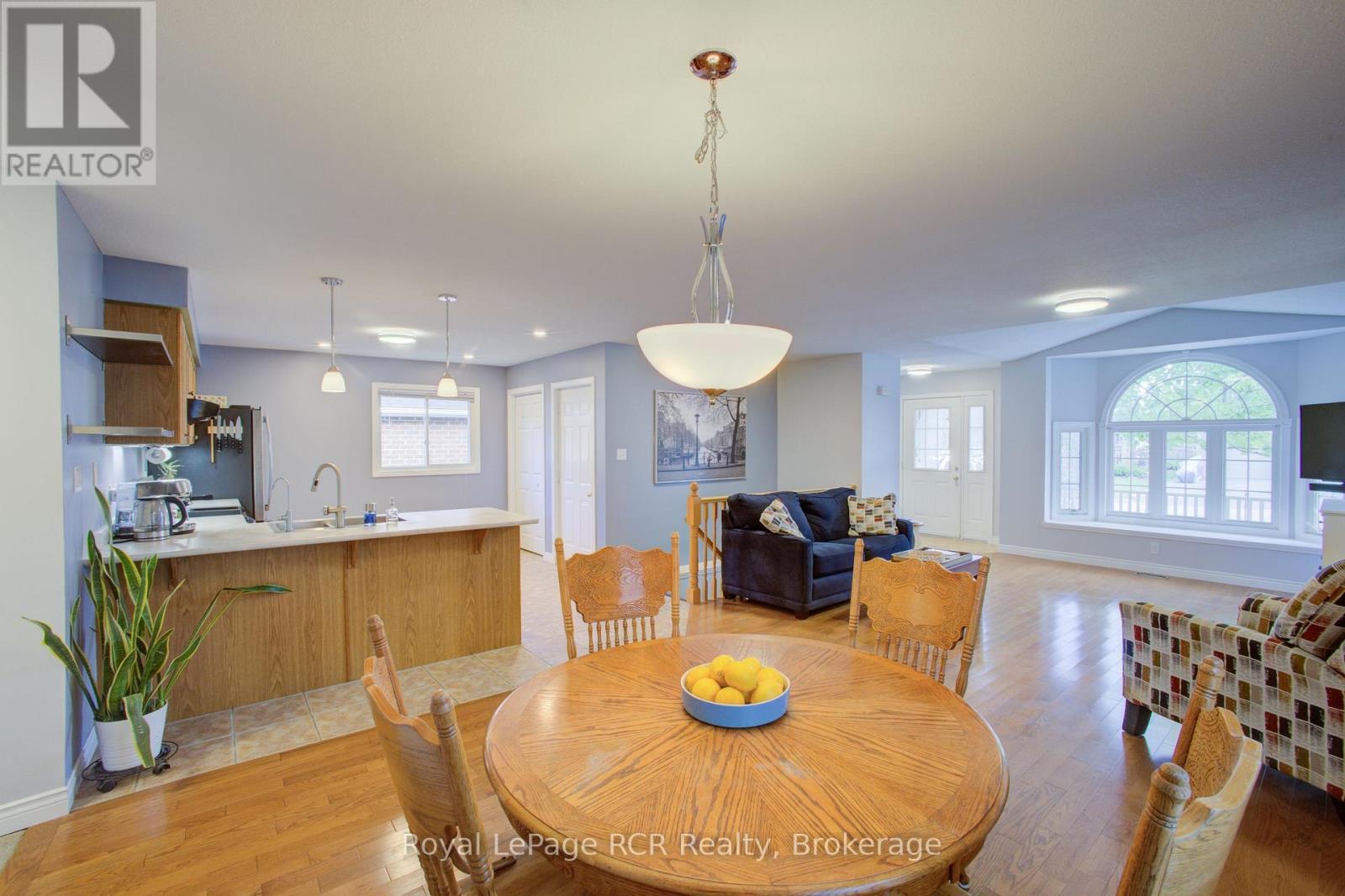 952 Gzowski Street, Centre Wellington (Fergus), ON