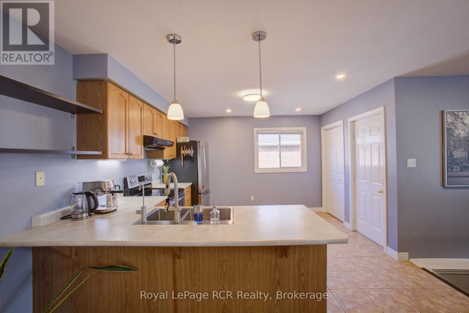 952 Gzowski Street, Centre Wellington (Fergus), ON