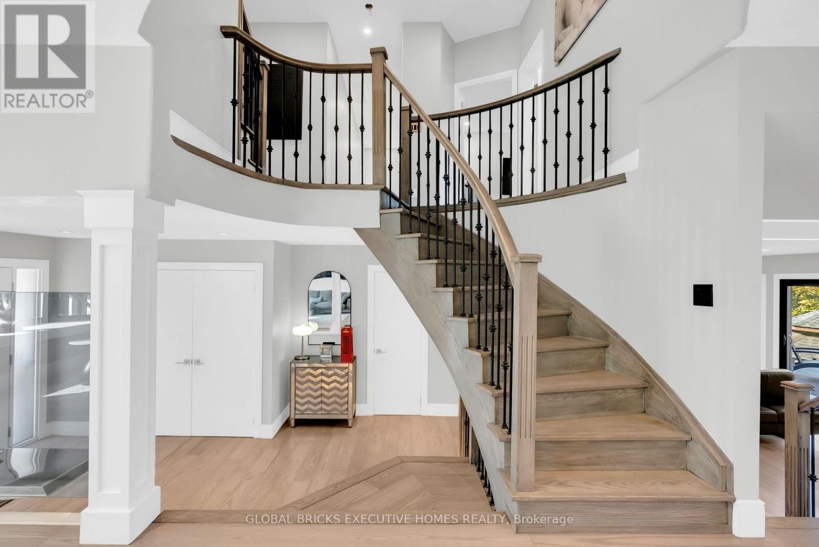 2169 Bonfield Court, Burlington, ON
