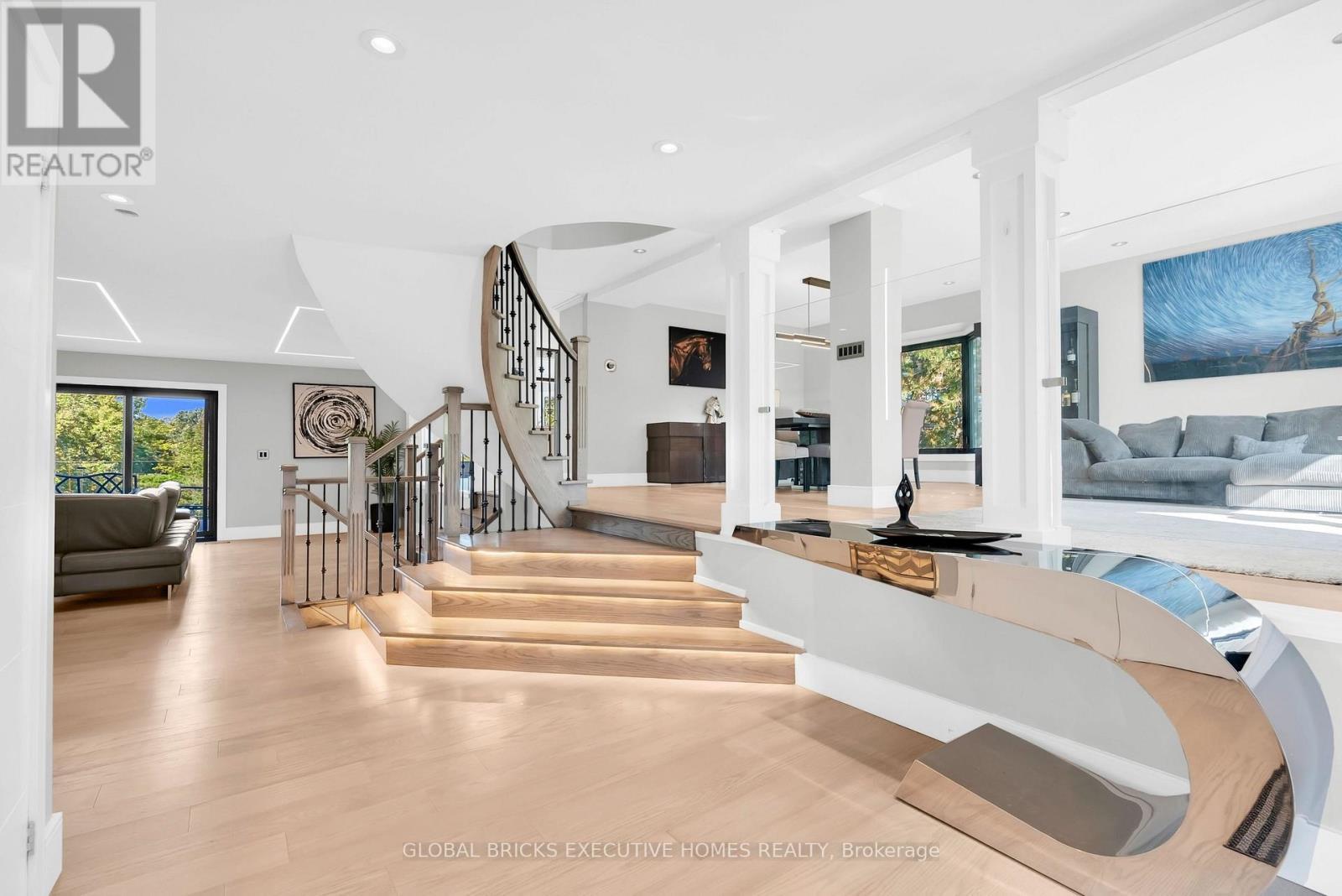 2169 Bonfield Court, Burlington, ON