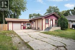 986 EASTLAWN Windsor, ON N8S 3H9