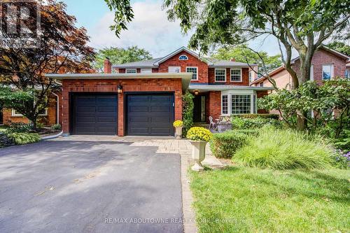 1511 STONEYBROOK TRAIL  Oakville, ON L6M 2R4