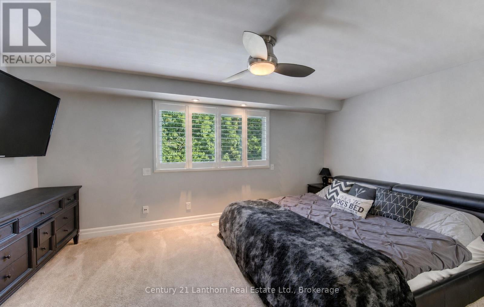 23 West Cove, Cambridge, ON