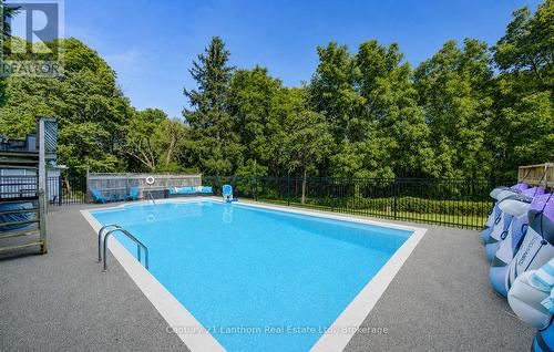 23 West Cove, Cambridge, ON 