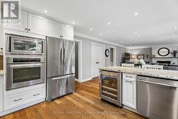 Chef's Kitchen w HUGE Pantry & Bev Fridge! - 