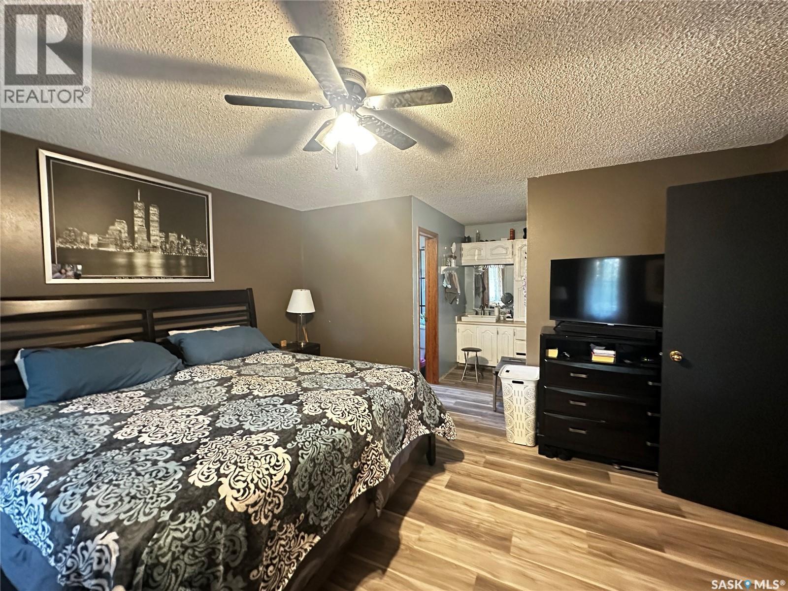 895 Brimacombe Drive, Weyburn, SK