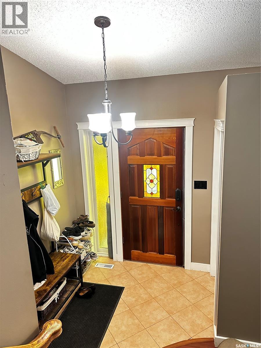 895 Brimacombe Drive, Weyburn, SK
