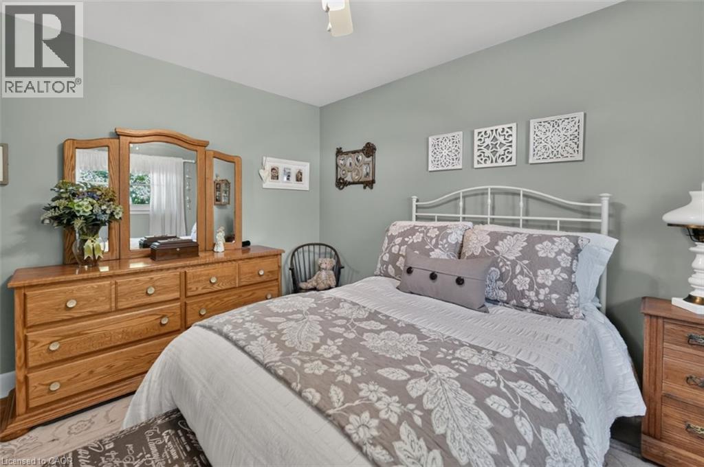 465 Springbank Crescent, Burlington, ON