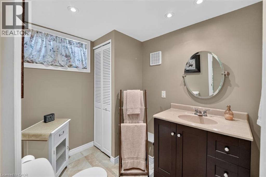 465 Springbank Crescent, Burlington, ON