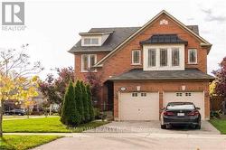 93 BEL CANTO CRESCENT Richmond Hill, ON L4E 4H4