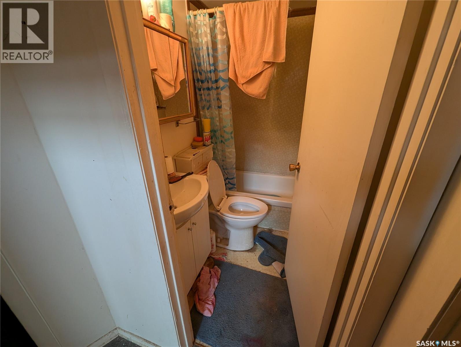 921 Weldon Avenue, Saskatoon, SK