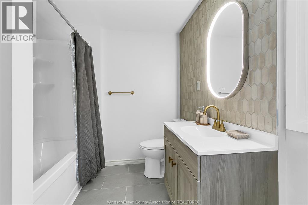 1457 Dougall, Windsor, ON