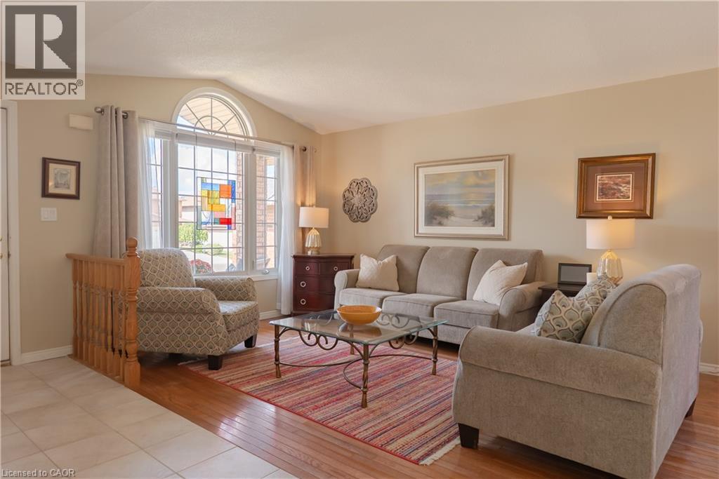 54 Republic Avenue, Hamilton, ON