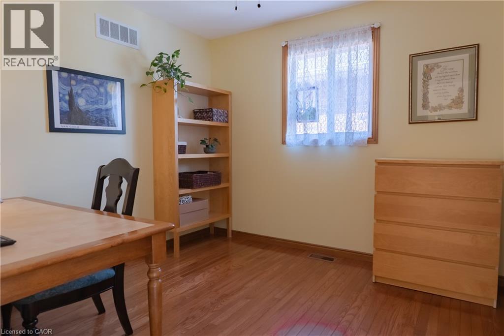 54 Republic Avenue, Hamilton, ON