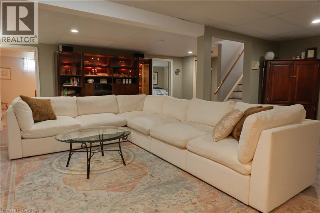 54 Republic Avenue, Hamilton, ON