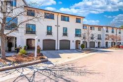 19 - 6679 SHELTER BAY ROAD Mississauga, ON L5N 2A2