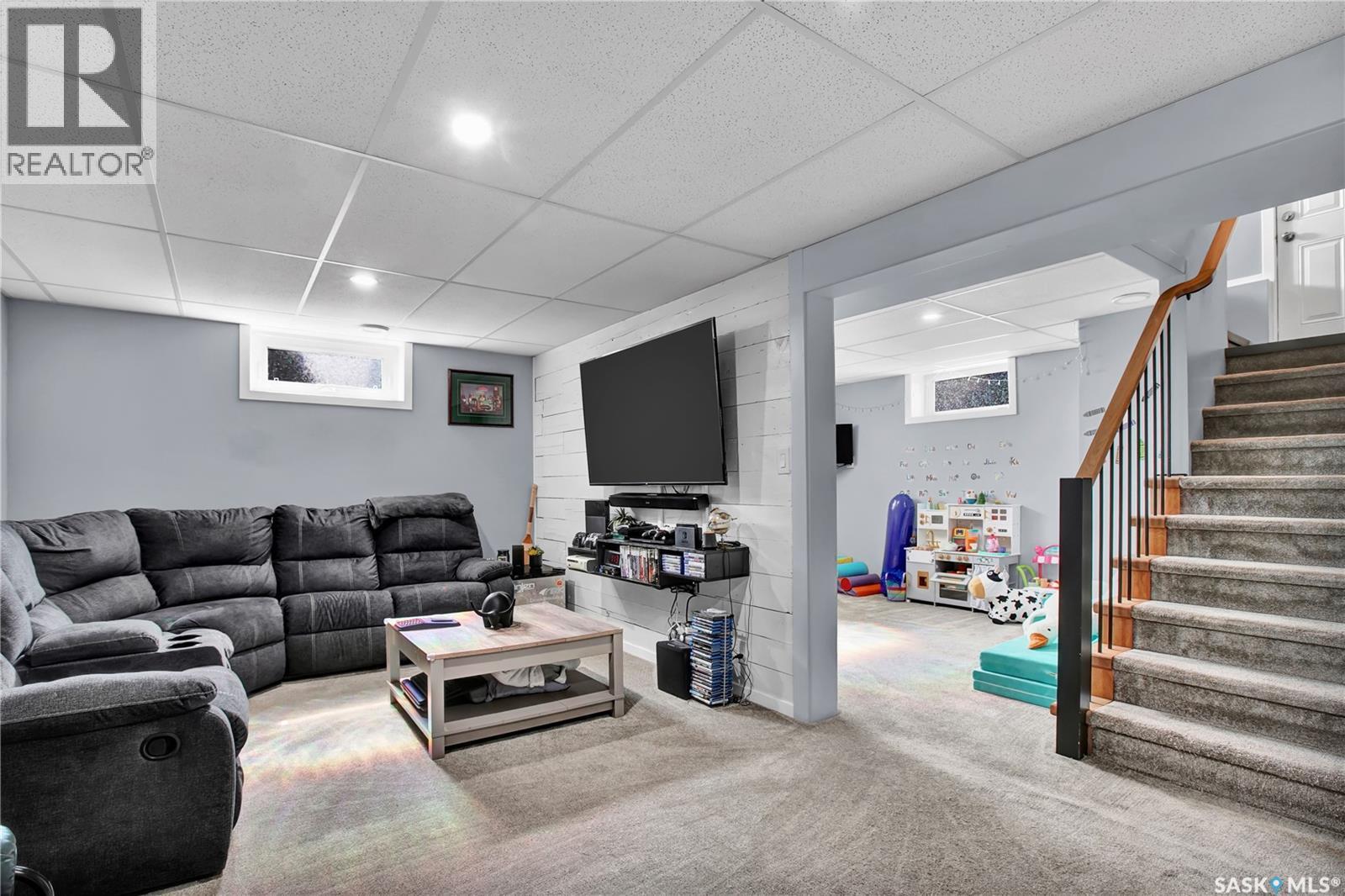 401 R Avenue N, Saskatoon, SK