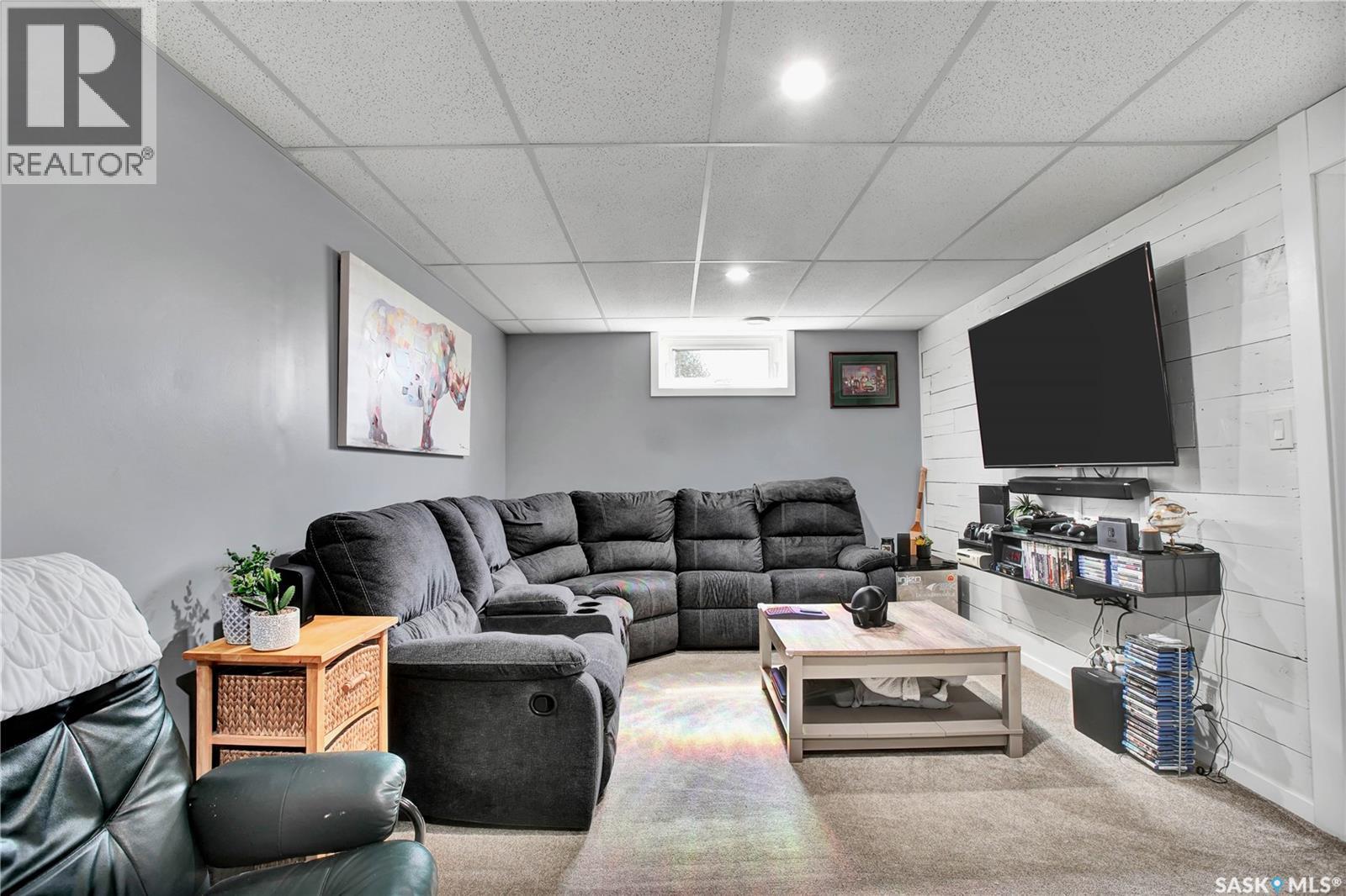 401 R Avenue N, Saskatoon, SK