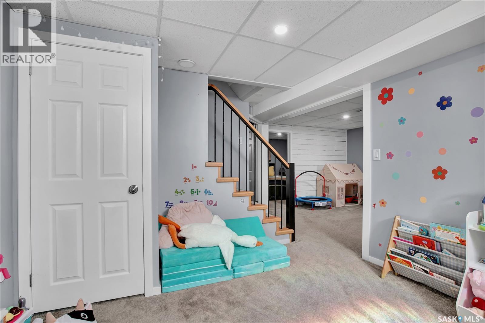 401 R Avenue N, Saskatoon, SK