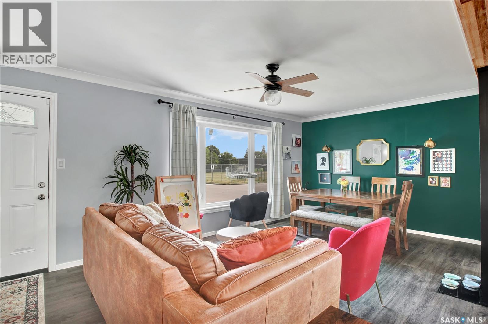 401 R Avenue N, Saskatoon, SK