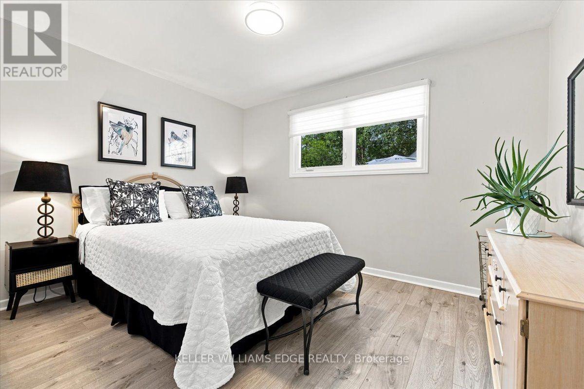 2407 Barclay Road, Burlington, ON