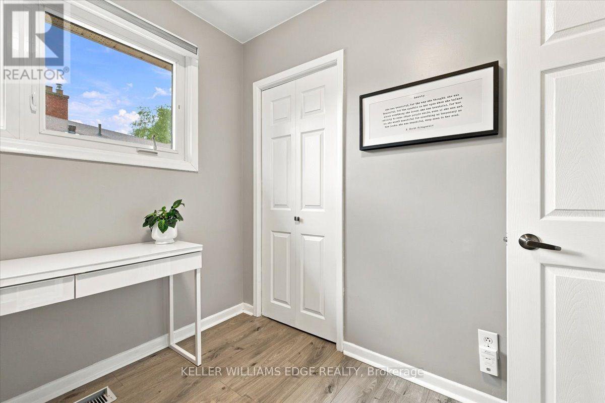 2407 Barclay Road, Burlington, ON