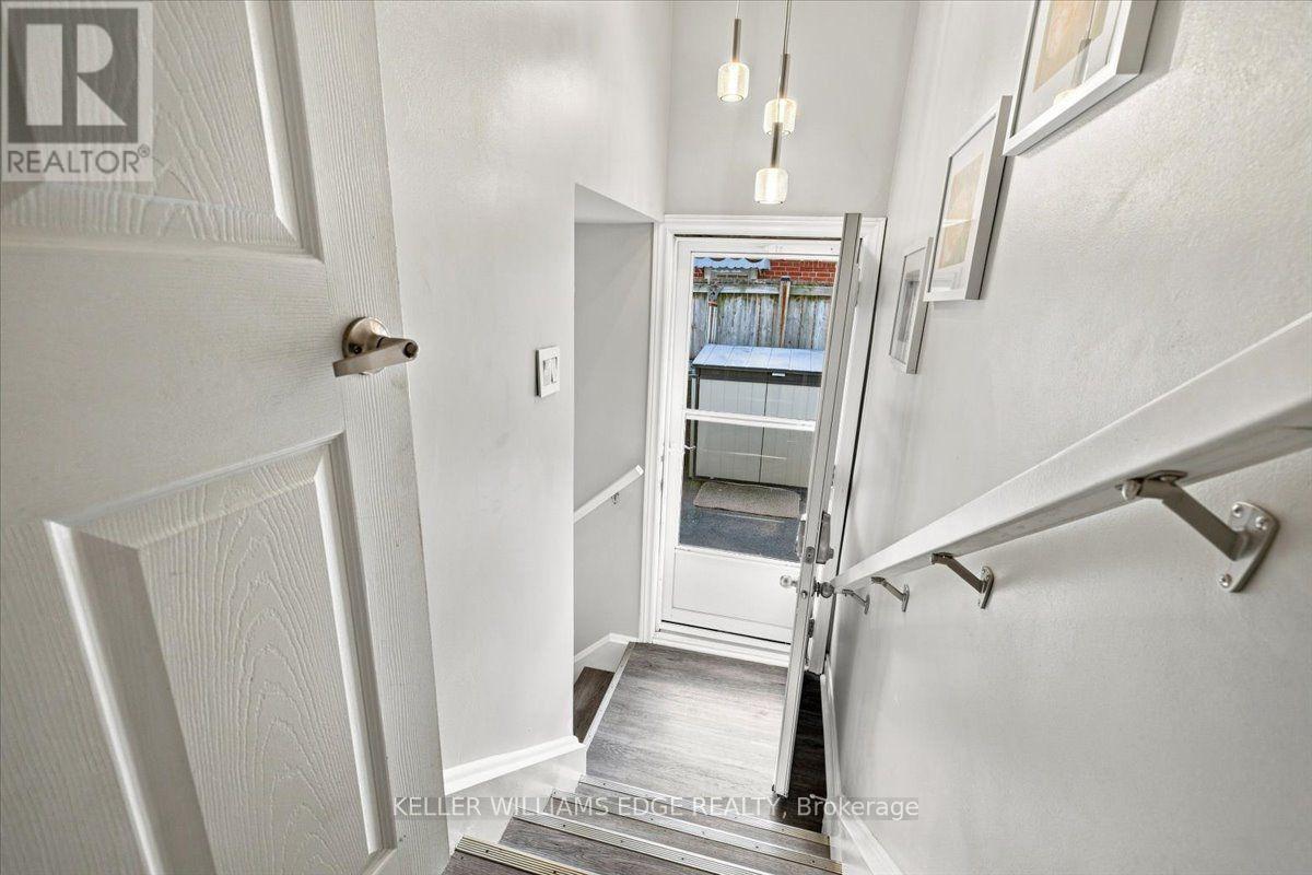 2407 Barclay Road, Burlington, ON