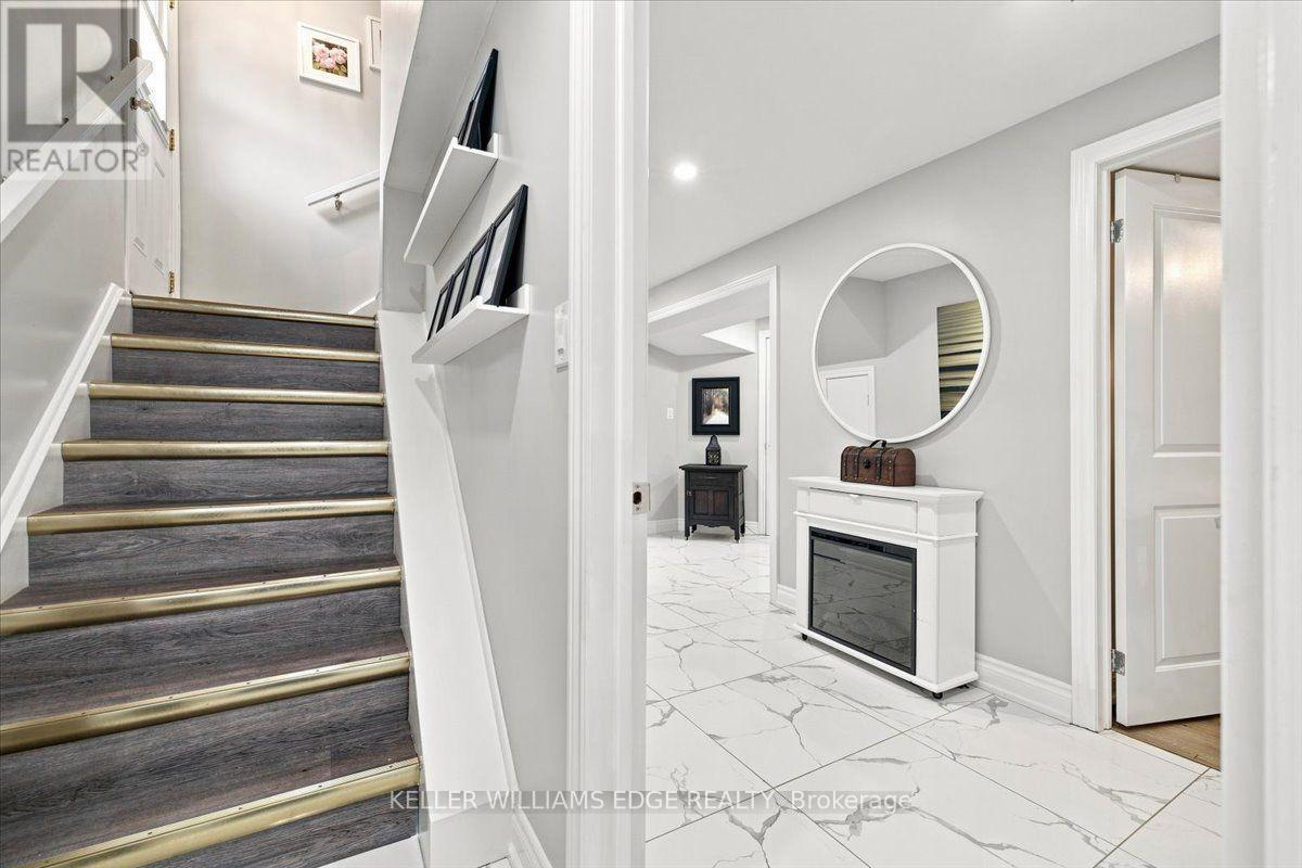 2407 Barclay Road, Burlington, ON