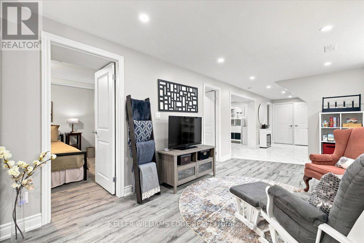 2407 Barclay Road, Burlington, ON