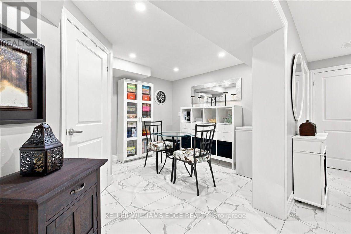 2407 Barclay Road, Burlington, ON